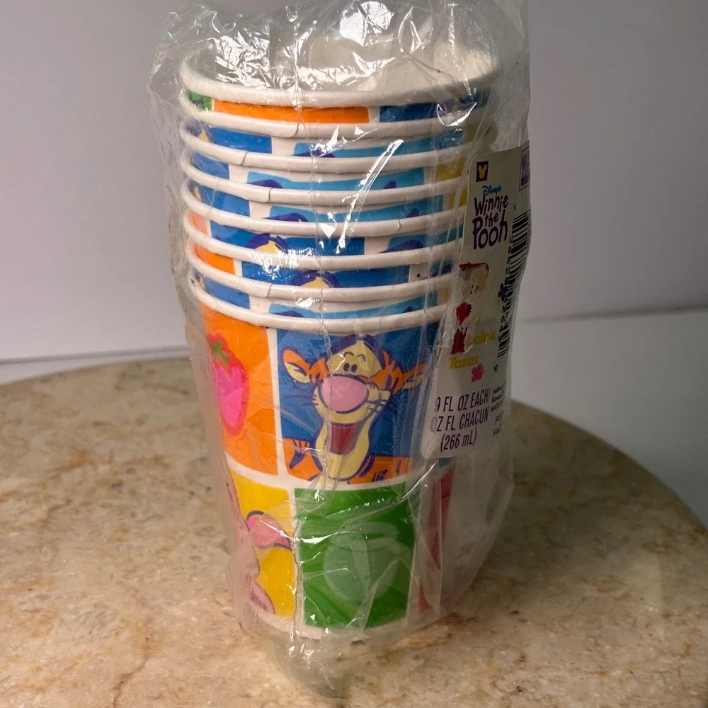 VTG Disney Winnie the Pooh Paper Cups 8ct 9oz Multicolor Vintage Hallmark New